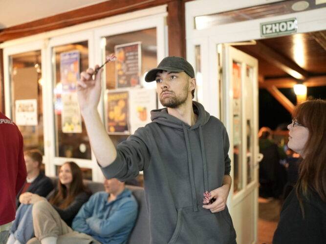 Najbolj natančna roka večera.